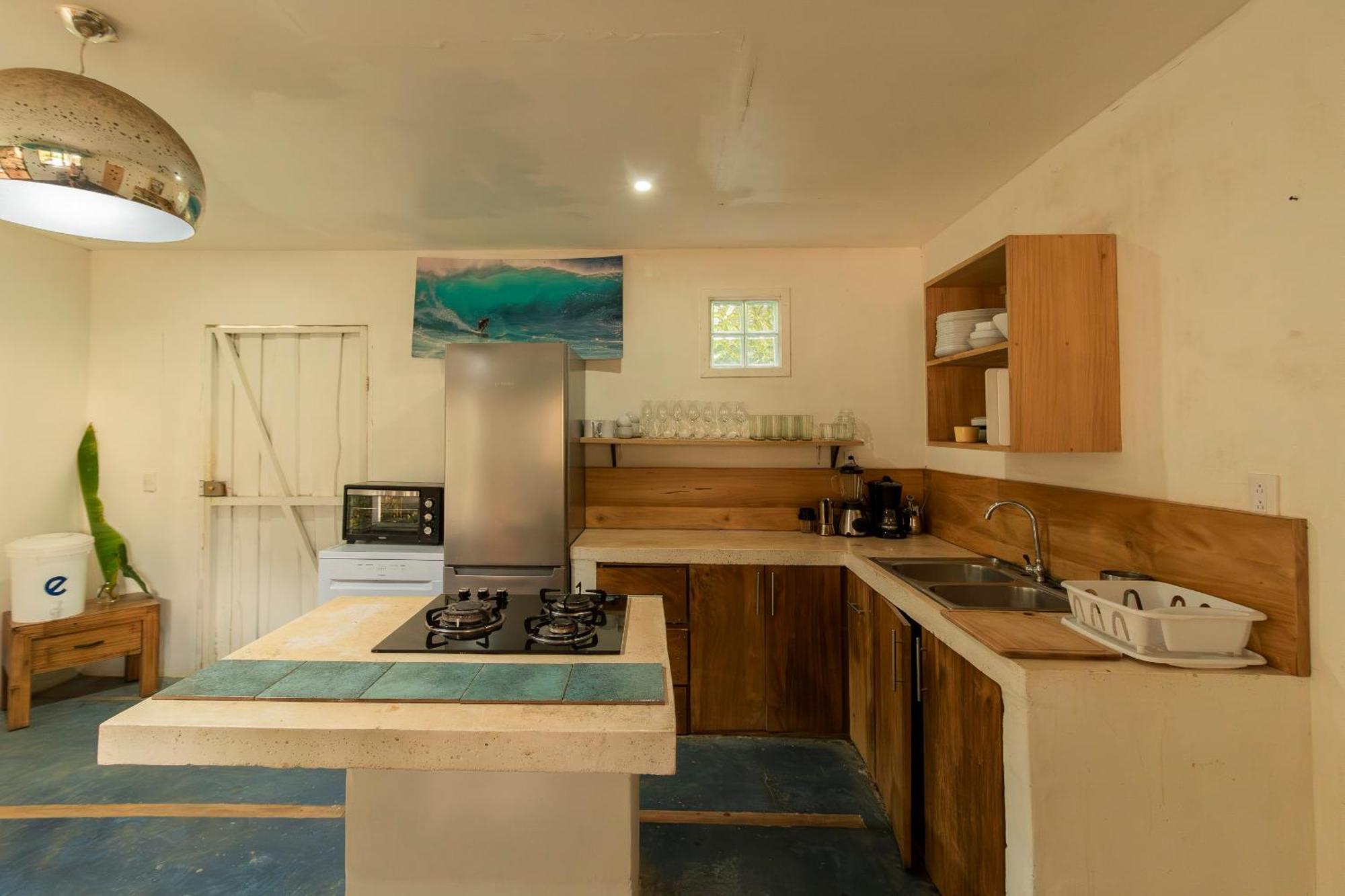 La Sana Surf Hotel, New Management, Few Mn Drive To The Beach Playa Santa Teresa  ภายนอก รูปภาพ